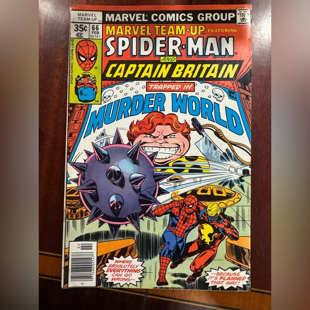 Marvel Team Up Spider-Man and Captain Britain Comic - Red, Blue, Yellow